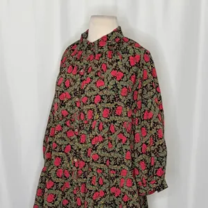 Anthropologie ERI + ALI Iona Floral Soft Swing Blouse Tiered Top Shirt Medium thumbnail 6