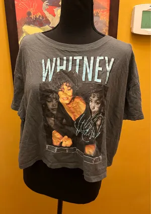 Women’s Petite Old Navy Whitney Houston Cropped Tee Size M(P) thumbnail 1