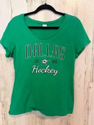 Hanes Womens Medium Dallas Stars NHL Hockey Green V-Neck Tee Short Sleeve thumbnail 3