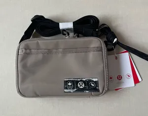 Lululemon Team Canada Future Legacy Easy Access Bag 1.5L COC CPC Logo thumbnail 1