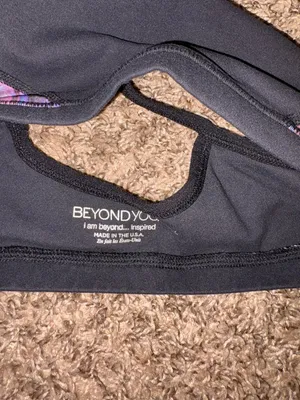 Beyond Yoga Sports Bra Small Black Rainbow Abstract Side Panels No Pads Pullover thumbnail 3