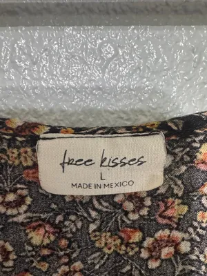 Free Kisses Floral Cold Shoulder Ruffle Blouse Top Black Multi – Size Large READ thumbnail 3
