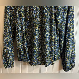 Croft & Barrow women Blue and Yellow Floral Top long sleeeve. thumbnail 12