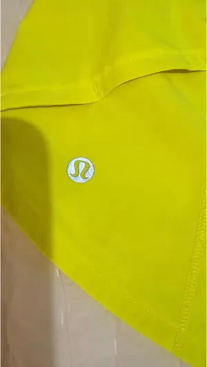 Lululemon 2.5" Shorts thumbnail 3