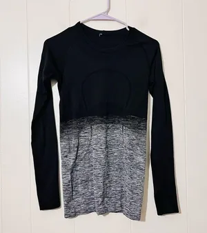 Lululemon Swiftly Tech Long Sleeve Crew Black Ombre Athletic Top 4 thumbnail 2