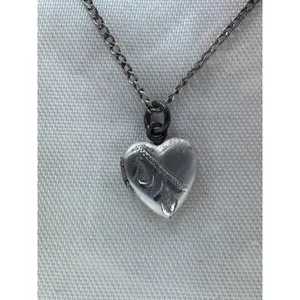 Vintage Heart Locket Necklace 1/20 12K‎ Gold Filled Floral Engraved 9" thumbnail 2