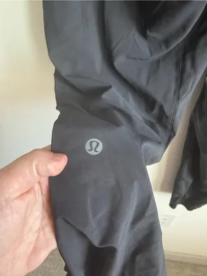 Lululemon Keepsake Pant Black Tapered Lightweight Pants Size 6 thumbnail 5