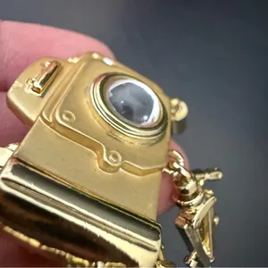 Vintage DANECRAFT Light Gold-tone Camera Charm Brooch 22.8g. thumbnail 8