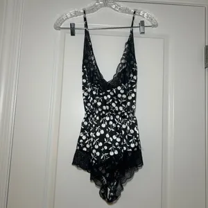 Victoria's Secret Black White Cherry Print Satin Lace Teddy Bodysuit Small thumbnail 4