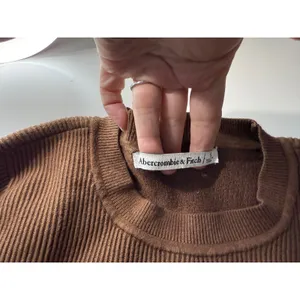 Abercrombie & Fitch Chocolate Brown Ribbed Knit Crew‎ Neck Sweater Minimalist S thumbnail 4