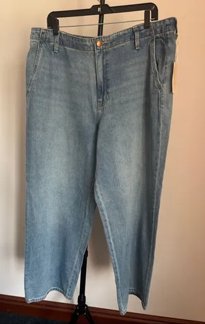 Universal Thread Light Blue Denim Jeans with Contrast Stitching thumbnail 1