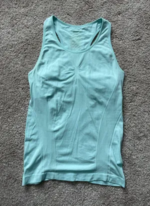 Danskin Athletic Top thumbnail 1