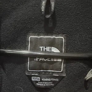The North Face Women's Black Puffer Jacket thumbnail 3