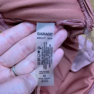 Garage One Shoulder Swim Top Womens Medium Ribbed Texture‎ Mauve Pink Swimsuit thumbnail 4
