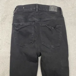 American‎ Eagle Jeans Womens 2 Black Wash High Rise Jegging Ripped Distressed thumbnail 10