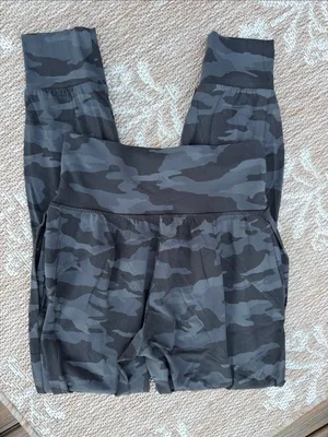 Athleta Charcoal Camo High-Waist Joggers thumbnail 3