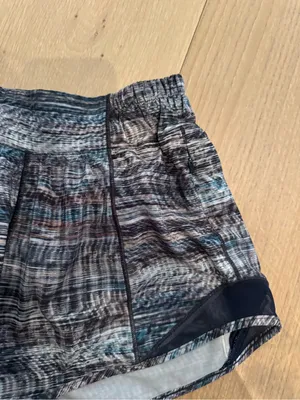Lululemon Women's Patterned Hotty Hot Shorts - Blue Multicolor thumbnail 2