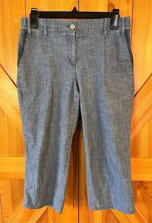 Talbots Blue Jean Capri size 4 (2580)￼ thumbnail 1