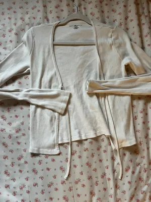 Brandy Melville Cardigan thumbnail 1