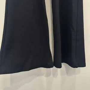 Betabrand‎ Black Mid-Rise Flare Pull-On Ponte Dress Yoga Pants XS Petite Career thumbnail 4