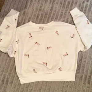 Pink Republic Women Cream Cowboy Boot Embroidered Cropped Crewneck Sweatshirt M thumbnail 6
