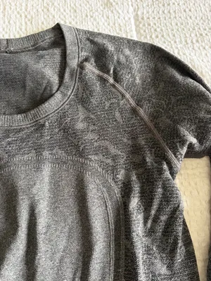 lululemon long sleeve shirt thumbnail 2