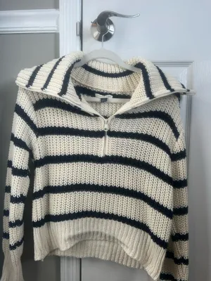 American Eagle Sweater thumbnail 2