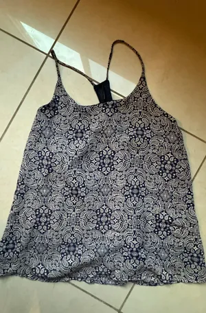 Razor Back Tank Top Size L thumbnail 1
