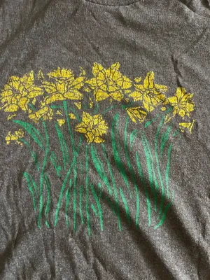Brown Graphic Tee Gray Size M thumbnail 4