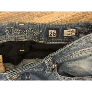 Miss‎ Me Signature Bootcut Jeans Medium Wash Bling Flap Size 26x28 Short Y2K thumbnail 4