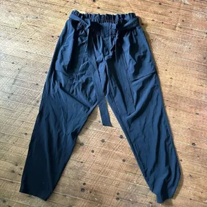 Athleta lightweight paperbag black Athleisure 12 pants thumbnail 1