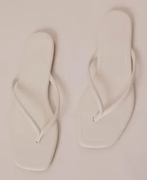 These Three Boutique Tallulah Sandals-White thumbnail 2