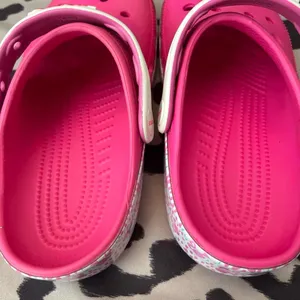 Barbie Crocs Classic Unisex Clog! (W6/M4) In Perfect Condition thumbnail 4