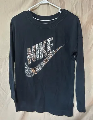 Nike long sleeve thumbnail 1
