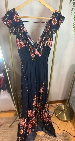 Size S C NWOT Gorgeous Black Floral Boho Maxi Dress thumbnail 1