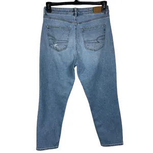 American Eagle SZ 8 SHORT Mom Jeans Distressed Zip-Fly Hi-Rise Zip-Fly Pockets thumbnail 4