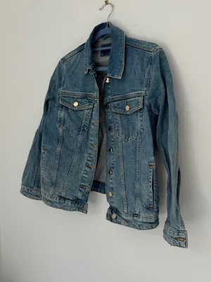 Classic Light Wash Denim Jacket Massimo Dutti thumbnail 3