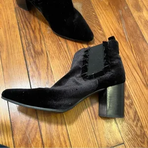 14th & Union Womens Size 8.5 Blain Velvet Ankle Boot Black Heeled Bootie Pointed thumbnail 7