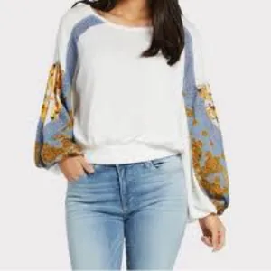 Free People Casual Clash Floral Balloon‎ Sleeves Size Small EUC thumbnail 4