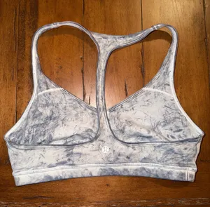 Lululemon sports bra size 8 thumbnail 1