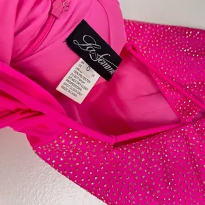 LA FEMME Tie Back Sequin Trumpet Gown in Neon Pink Size US 0 thumbnail 6