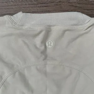 Lululemon Cinch Me Up Front Tank Springtime Green Ruched Cropped Top Size Small thumbnail 7