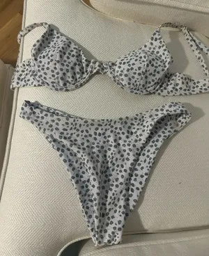 Shein Underwire Bikini Set  thumbnail 1