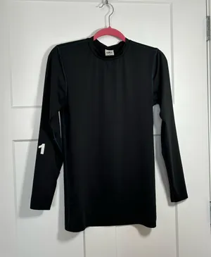Alo medium long sleeve black shirt thumbnail 1