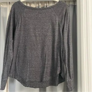 VICTORIA’S SECRET Love Rhinestone Long sleeve Gray Top Medium thumbnail 3