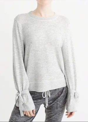 ✨ Abercrombie & Fitch Bow Tie Sleeve Sweater✨ thumbnail 1