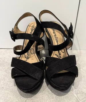 American Rag Black Platform Suede Strappy Sandals thumbnail 1