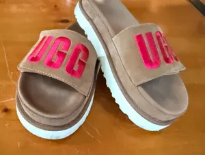 UGG platform slide sandals thumbnail 1