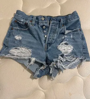 Levi’s 501 Shorts thumbnail 1