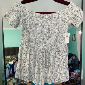 Old Navy‎ Womens Polka Dot Smocked Peplum Top White Blue XS 584277-00-1 thumbnail 2
